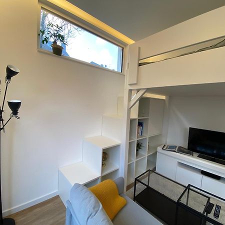 Schoene, Moderne Wohnung Mit Grosszuegiger Terasse エッセン エクステリア 写真