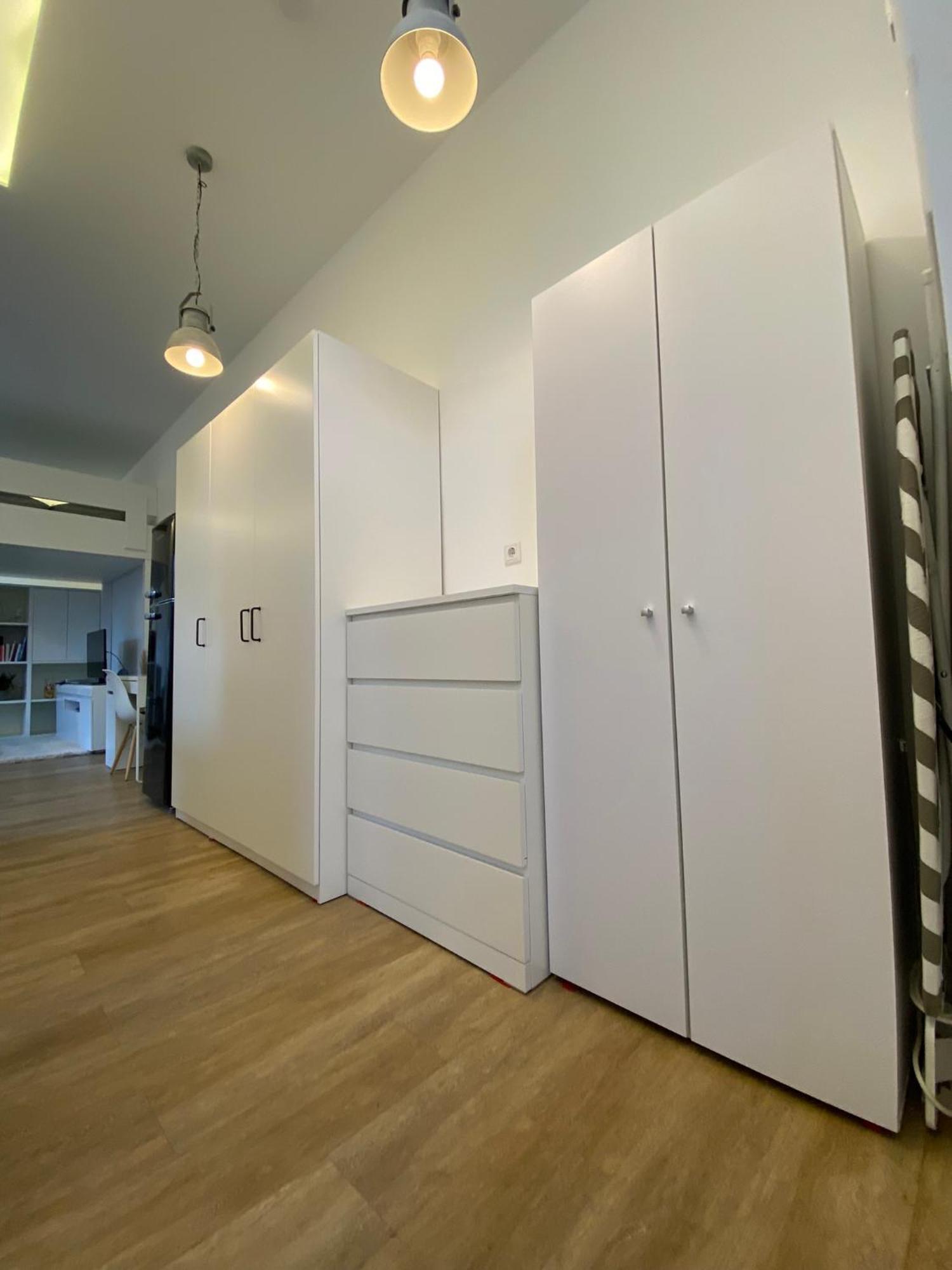 Schoene, Moderne Wohnung Mit Grosszuegiger Terasse エッセン エクステリア 写真