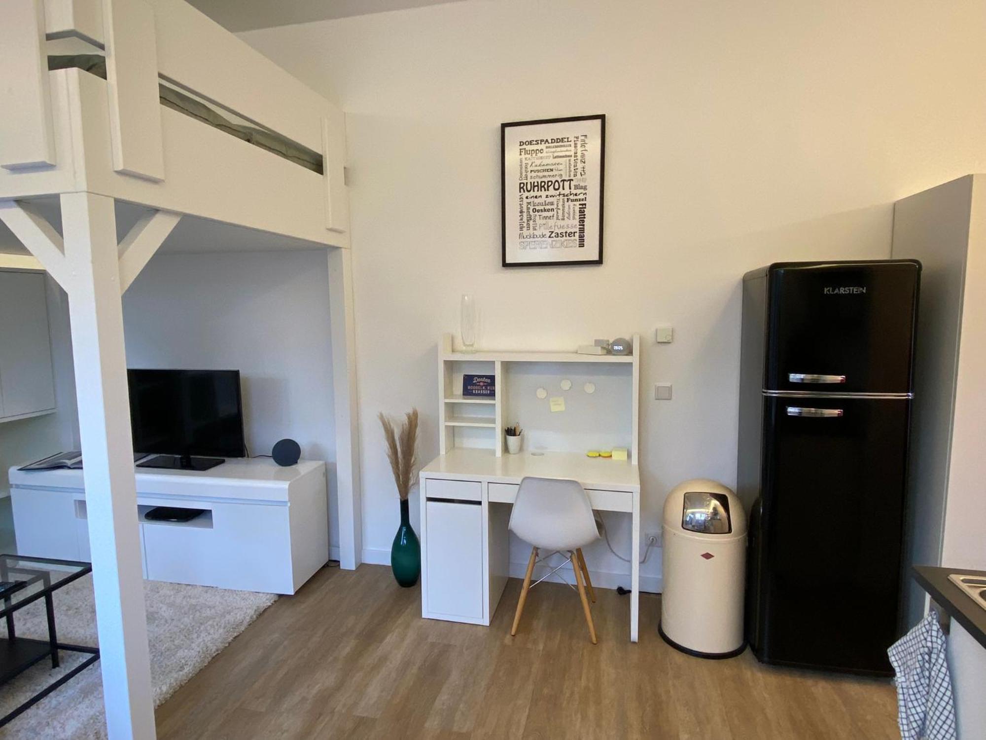 Schoene, Moderne Wohnung Mit Grosszuegiger Terasse エッセン エクステリア 写真