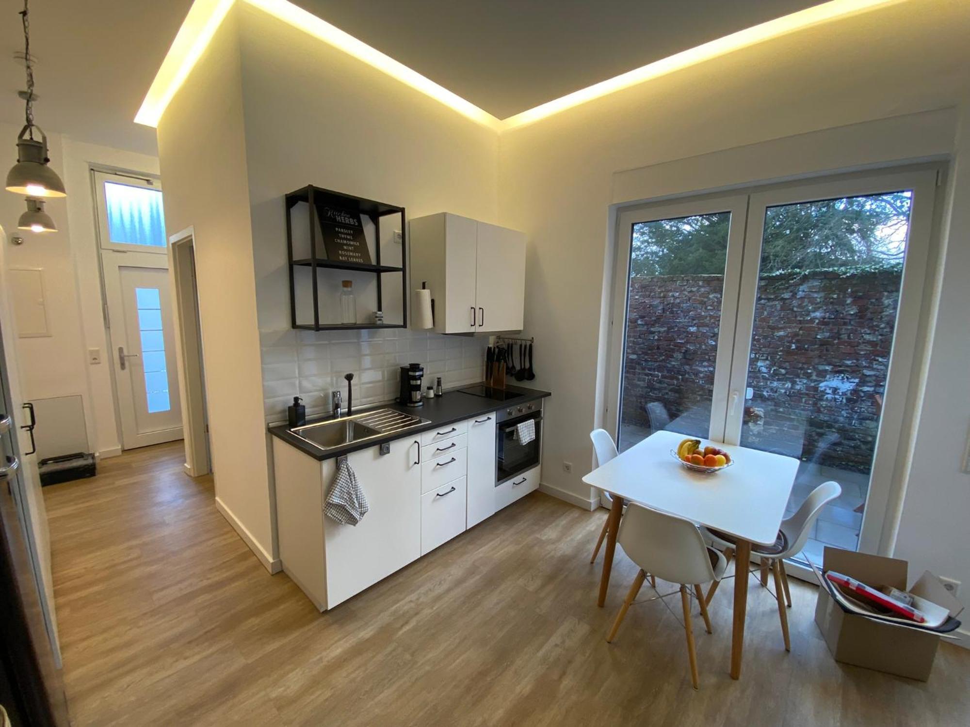 Schoene, Moderne Wohnung Mit Grosszuegiger Terasse エッセン エクステリア 写真